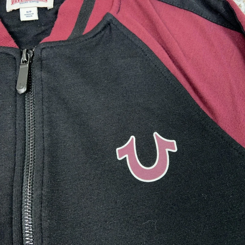 True Religion Jacket mens Small Black Red Raglan Bomber Sweatshirt Zip Graphic‎